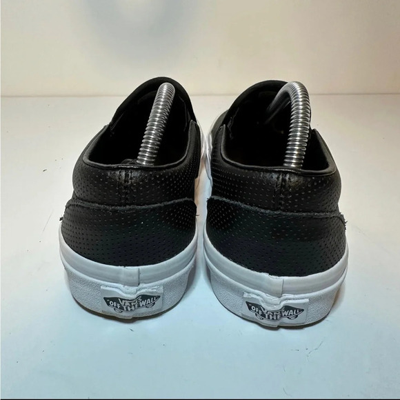 Vans classic slipon Perf leather shoe black size women’s 7 perforated 216 Box 25 - Picture 8 of 10